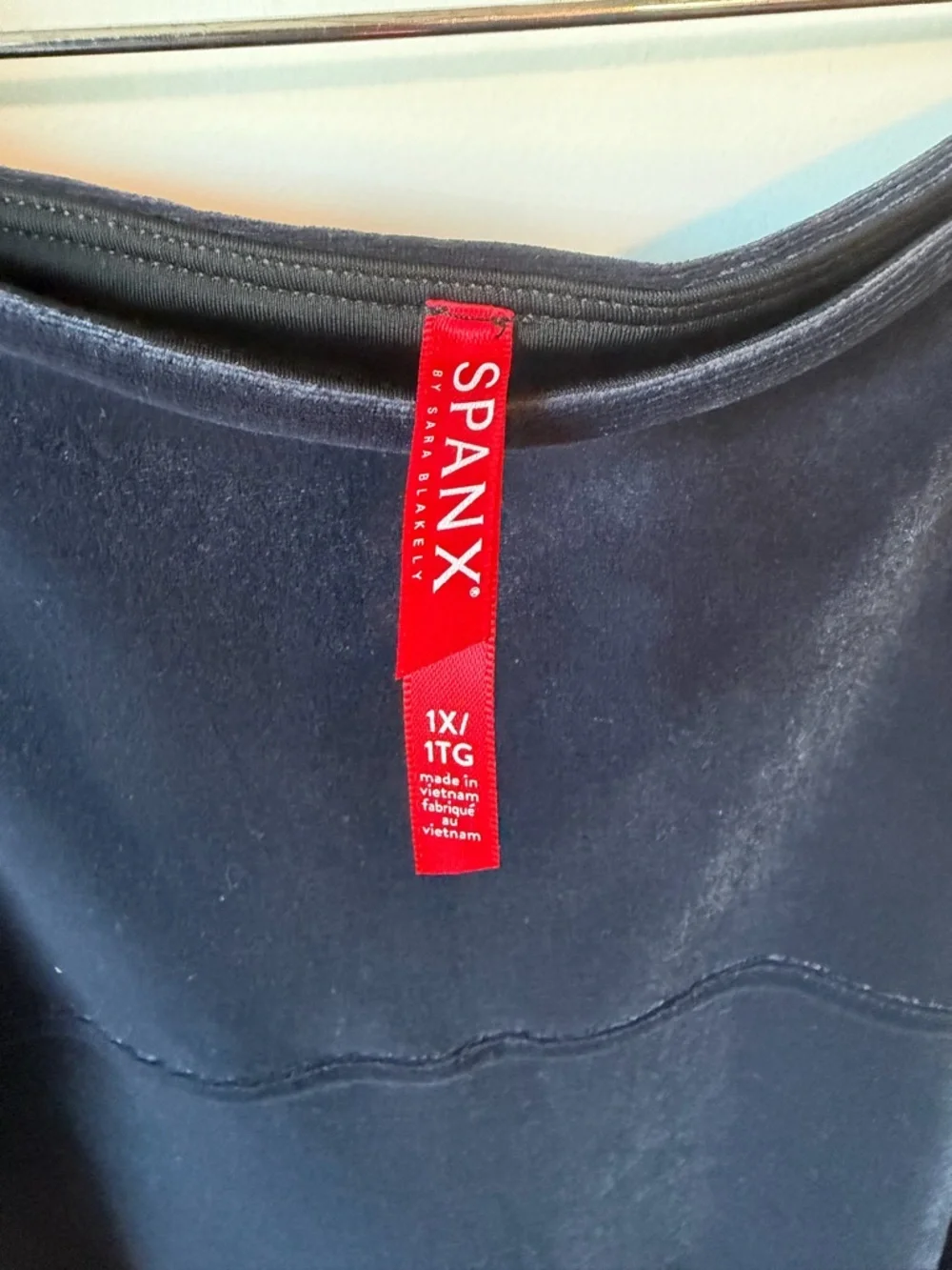 ⚡️NWT Spanx Velvet High-Waist Leggings